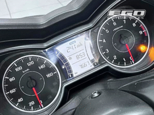 yamaha xmax 250 vermelha (7)