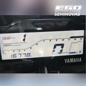 YAMAHA YZF R15 (5)